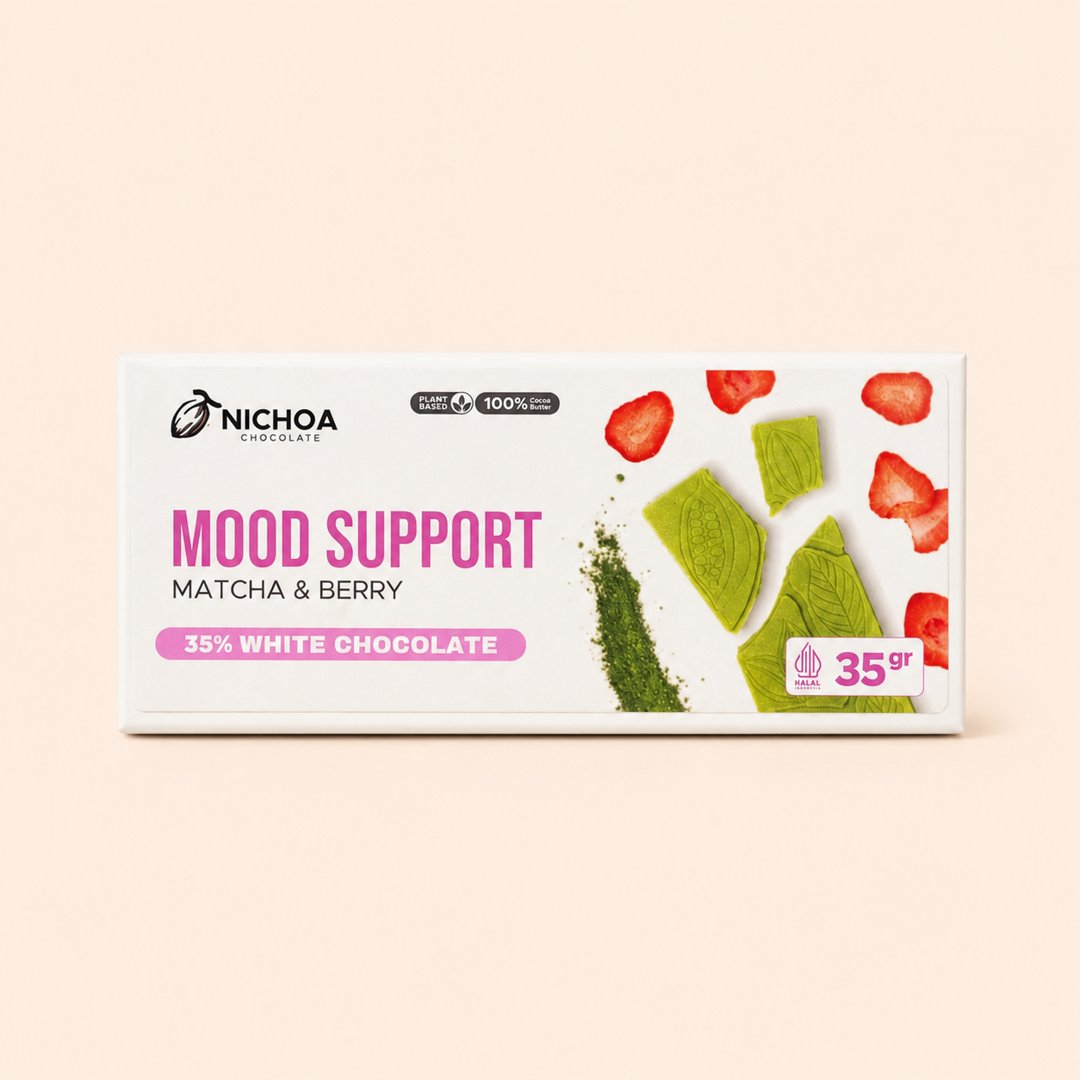 Cover produk Nichoa Chocolate Mood Support Matcha & Berry 35gr dengan latar krem