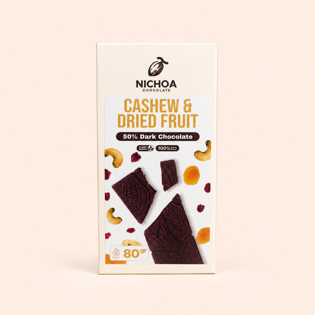 Cover produk Nichoa Dark Chocolate 50% Cashew & Dried Fruit 80gr dengan latar krem