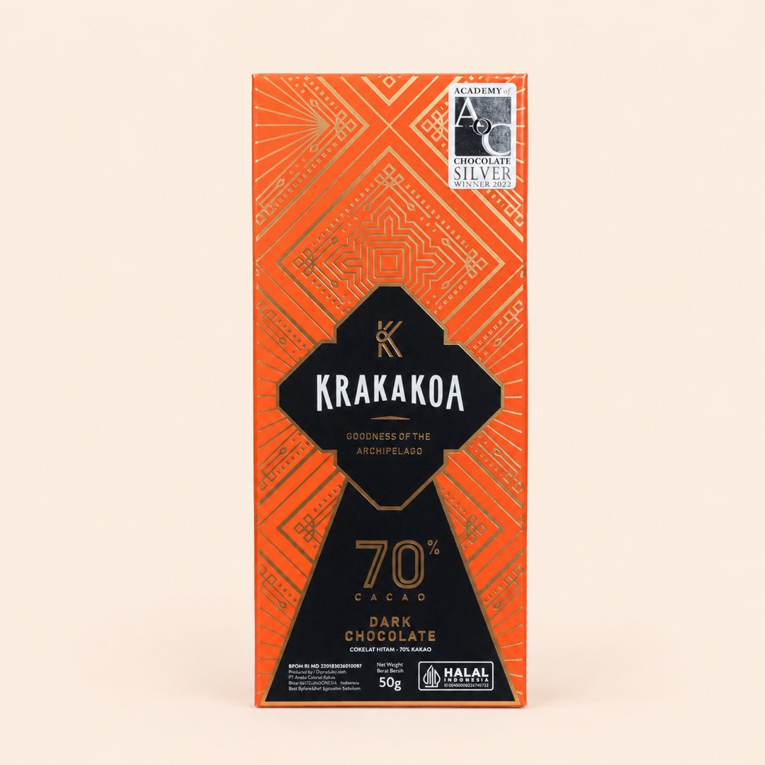 Krakakoa 70% Cacao Dark Chocolate 50 gram dengan latar krem.