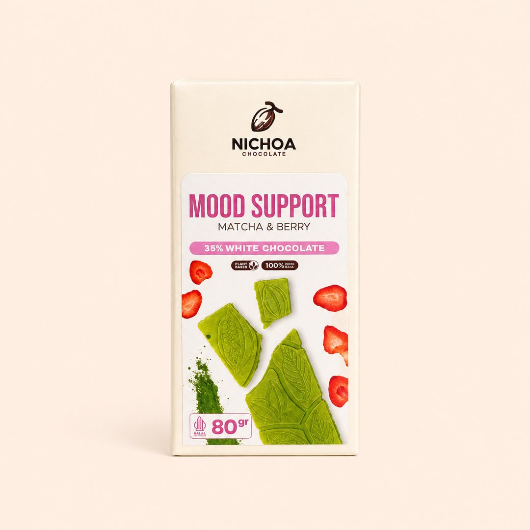 Cover produk Nichoa Mood Support Matcha & Berry White Chocolate 80gr dengan latar krem