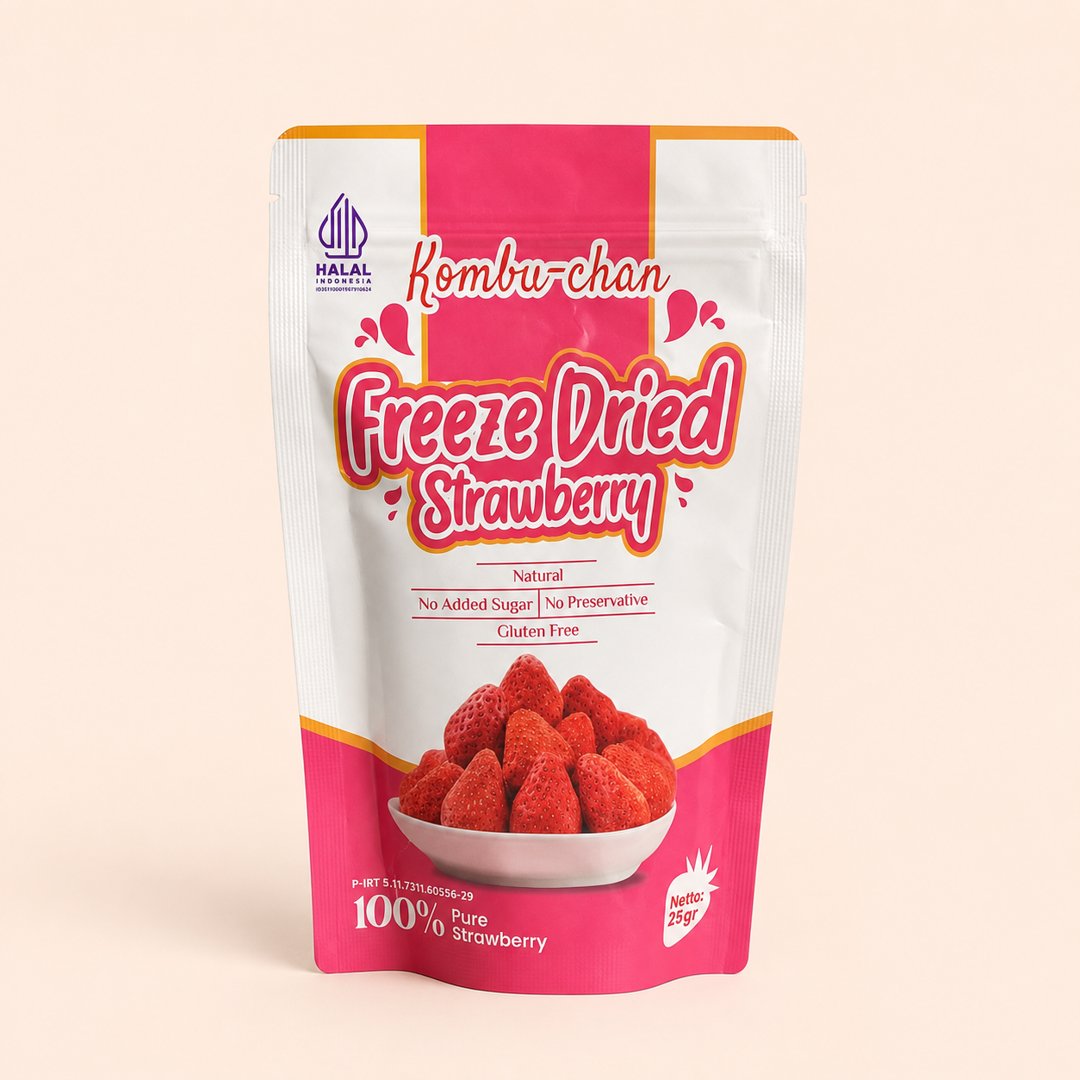 Cover produk Kombu-chan Freeze Dried Strawberry 25gr - Camilan Buah Murni Tanpa Gula dengan latar krem