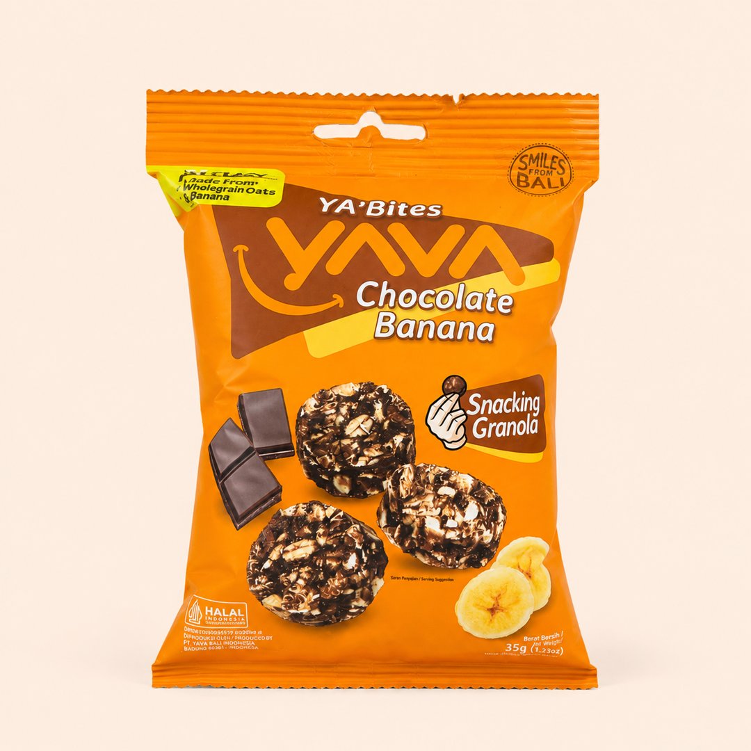 Cover produk Yava YA'Bites Chocolate Banana Snacking Granola 35g dengan latar krem