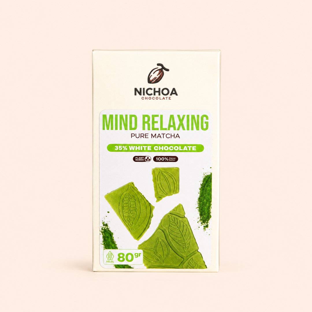 Cover produk Nichoa Chocolate Mind Relaxing Pure Matcha 35% White Chocolate 80g dengan latar krem