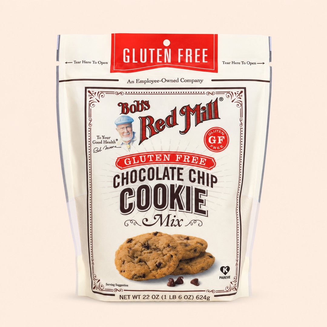 Cover produk Bob's Red Mill Gluten Free Chocolate Chip Cookie Mix 624g dengan latar krem
