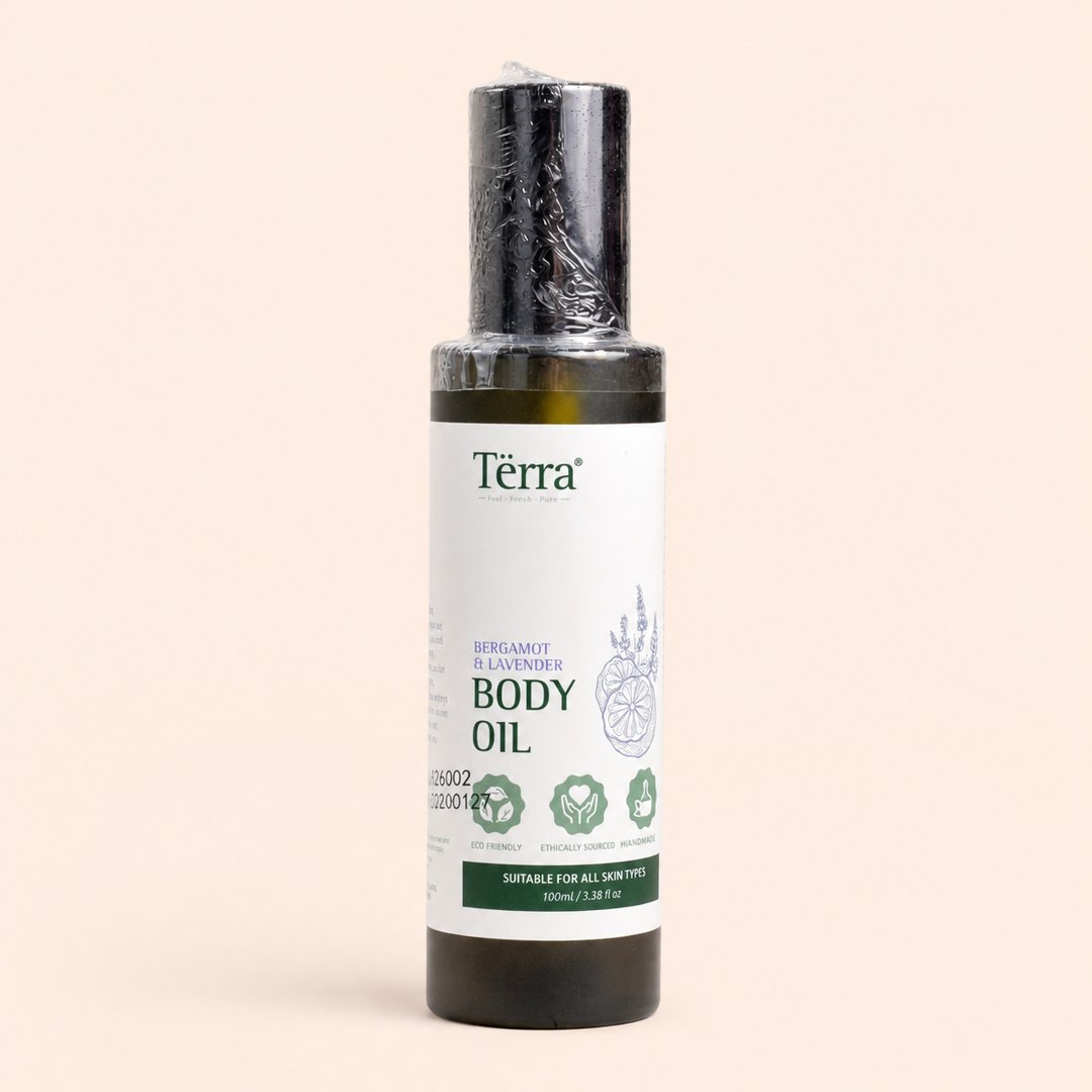 Cover produk Terra Body Oil Relaxing Bergamot & Lavender 100ml dengan latar krem