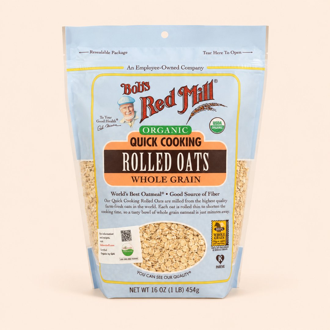 Cover produk Bob's Red Mill Organic Quick Cooking Rolled Oats 454g dengan latar krem